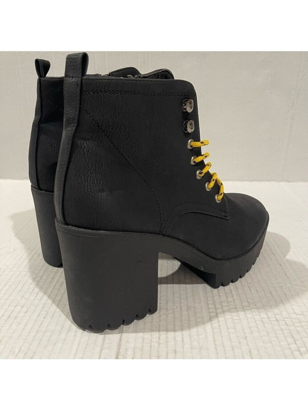 Women’s Seven7 Flatiron Black Vegan Leather Nubuck Combat Boots Size 10 US! - Picture 5 of 8